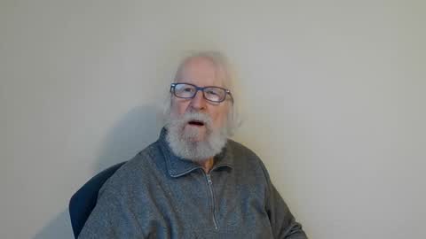 Snapshot of onanister chatting on 01.19.25 Somewhere over the rainbow online show from 01.19.25