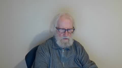 Snapshot of onanister chatting on 01.22.25 Somewhere over the rainbow online show from 01.22.25