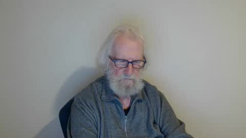 Snapshot of onanister chatting on 01.23.25 Somewhere over the rainbow online show from 01.23.25