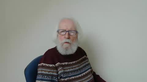 Snapshot of onanister chatting on 01.28.25 Somewhere over the rainbow online show from 01.28.25