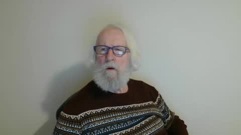 Snapshot of onanister chatting on 01.31.25 Somewhere over the rainbow online show from 01.31.25