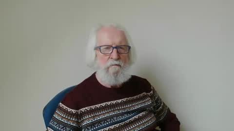 Snapshot of onanister chatting on 02.01.25 Somewhere over the rainbow online show from 02.01.25