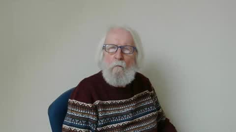 Snapshot of onanister chatting on 02.02.25 Somewhere over the rainbow online show from 02.02.25