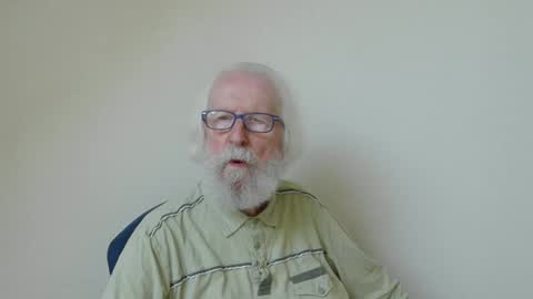 Snapshot of onanister chatting on 02.04.25 Somewhere over the rainbow online show from 02.04.25