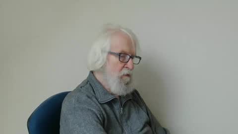 Snapshot of onanister chatting on 02.07.25 Somewhere over the rainbow online show from 02.07.25