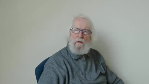 Snapshot of onanister chatting on 02.09.25 Somewhere over the rainbow online show from 02.09.25