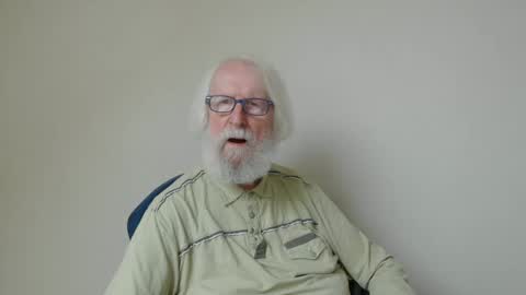 Snapshot of onanister chatting on 02.11.25 Somewhere over the rainbow online show from 02.11.25