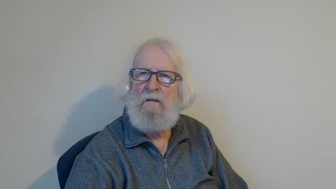 Snapshot of onanister chatting on 02.13.25 Somewhere over the rainbow online show from 02.13.25