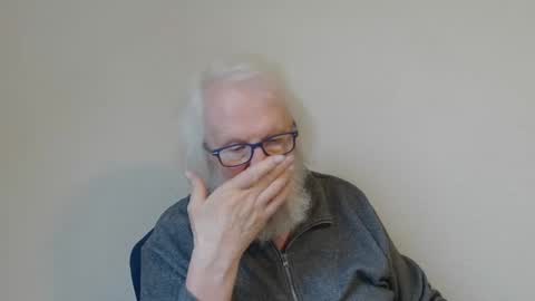 Snapshot of onanister chatting on 02.20.25 Somewhere over the rainbow online show from 02.20.25