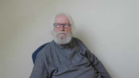 Snapshot of onanister chatting on 02.20.25 Somewhere over the rainbow online show from 02.20.25