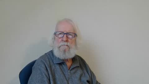 Snapshot of onanister chatting on 02.22.25 Somewhere over the rainbow online show from 02.22.25