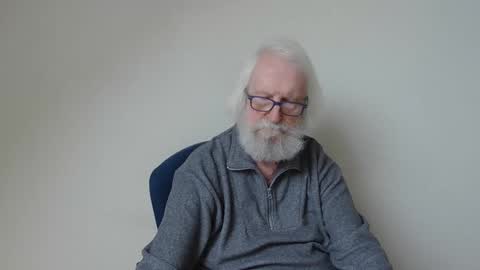 Snapshot of onanister chatting on 02.26.25 Somewhere over the rainbow online show from 02.26.25