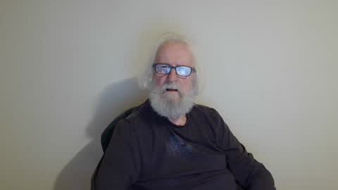 Snapshot of onanister chatting on 02.28.25 Somewhere over the rainbow online show from 02.28.25