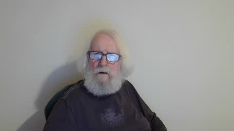 Snapshot of onanister chatting on 03.05.25 Somewhere over the rainbow online show from 03.05.25