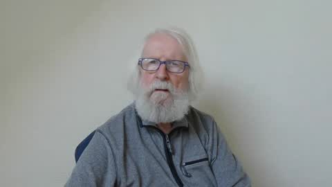 Snapshot of onanister chatting on 03.08.25 Somewhere over the rainbow online show from 03.08.25