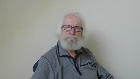 Snapshot of onanister chatting on 03.09.25 Somewhere over the rainbow online show from 03.09.25