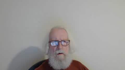 Snapshot of onanister chatting on 10.09.25 Somewhere over the rainbow online show from 10.09.25