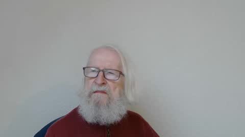 Snapshot of onanister chatting on 10.19.25 Somewhere over the rainbow online show from 10.19.25