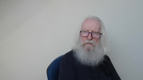 Snapshot of onanister chatting on 05.03.26 Somewhere over the rainbow online show from 05.03.26