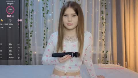 Snapshot of one_more_touch chatting on 04.11.26 Eva online show from 04.11.26