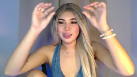 Snapshot of onegreattransdiva chatting on 09.27.25 Goddess Rhiane online show from 09.27.25