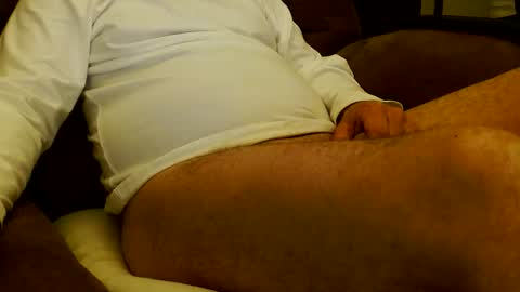 Snapshot of onehanglow chatting on 02.10.26 Butch online show from 02.10.26