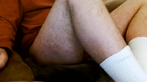 Snapshot of onehanglow chatting on 02.15.26 Butch online show from 02.15.26