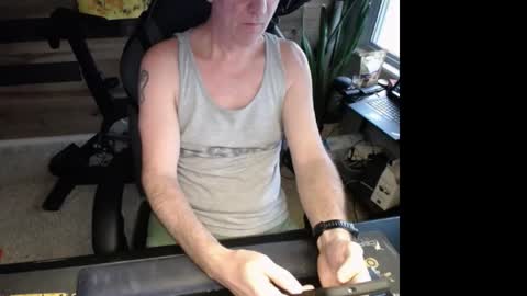 Kinky DILF needs ORDERS online show from 02.11.25