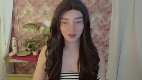Snapshot of onelesslonelygirl69 chatting on 05.29.26 KLIER online show from 05.29.26
