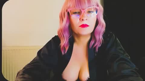 Snapshot of onemoreblonde chatting on 01.16.26 Nicol online show from 01.16.26