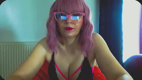 Snapshot of onemoreblonde chatting on 06.21.26 Nicol online show from 06.21.26