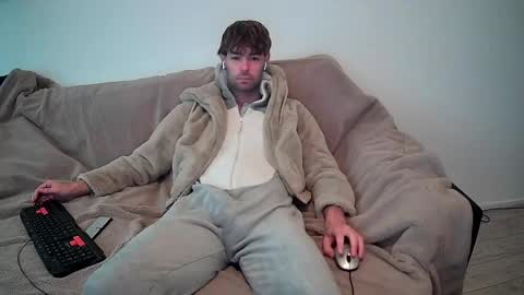 onesieboyx online show from 11.25.25