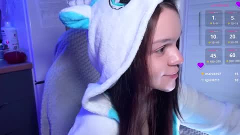 Snapshot of online_may chatting on 11.04.25 May I am your cute succubus online show from 11.04.25