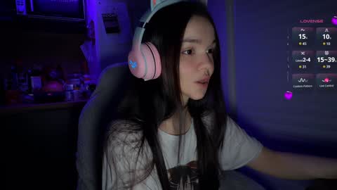 Snapshot of online_may chatting on 02.01.26 May I am your cute succubus online show from 02.01.26