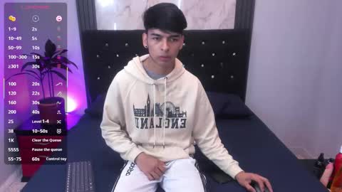 Snapshot of onlyjos_ chatting on 10.04.25 Josh - Schedule 1400 - 2200 online show from 10.04.25