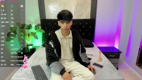 Snapshot of onlyjos_ chatting on 10.12.25 Josh - Schedule 1400 - 2200 online show from 10.12.25
