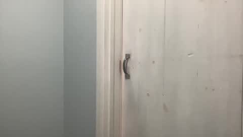 Snapshot of onthedlhere chatting on 10.30.25 onthedlhere online show from 10.30.25