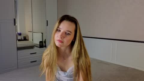 Snapshot of onyxvespera chatting on 06.19.26 onyxvespera online show from 06.19.26