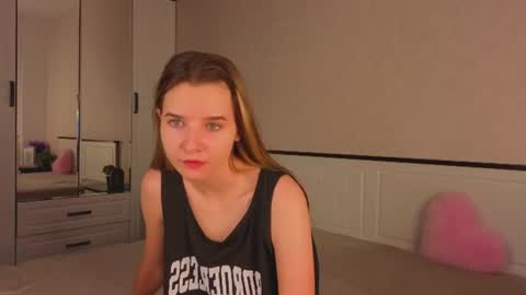 Snapshot of onyxvespera chatting on 07.16.26 onyxvespera online show from 07.16.26