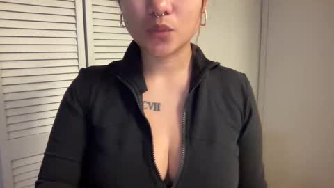 Snapshot of oohhellothere chatting on 09.09.25 Miss Girly online show from 09.09.25