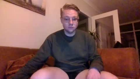 Snapshot of oook5 chatting on 11.17.25 oook5 online show from 11.17.25