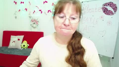 Snapshot of oovanessahotts chatting on 04.27.26 Vanessa online show from 04.27.26