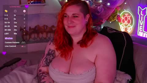 Snapshot of opalreigning chatting on 05.31.26 Opal online show from 05.31.26