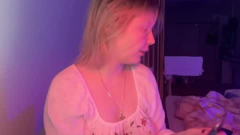 Ophelia online show from 12.21.25