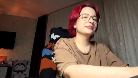 Snapshot of orahisle chatting on 10.13.25 Thea online show from 10.13.25