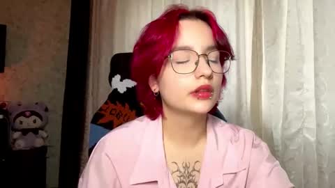 Snapshot of orahisle chatting on 10.20.25 Thea online show from 10.20.25