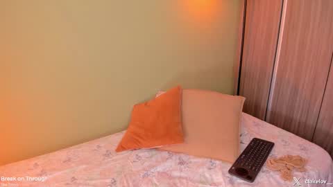 Claire online show from 12.21.25