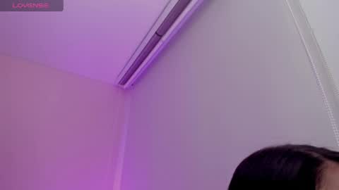 Miss Guzman  online show from 04.11.26