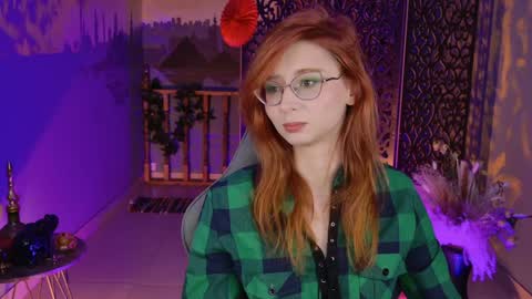 Snapshot of orianna_blade chatting on 12.14.24 Orianna - Hi Im into geek culture cosplay crafting LARP games. Shall we play DnD online show from 12.14.24