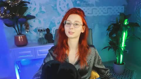 Snapshot of orianna_blade chatting on 01.11.25 Orianna - Hi Im into geek culture cosplay crafting LARP games. Shall we play DnD online show from 01.11.25